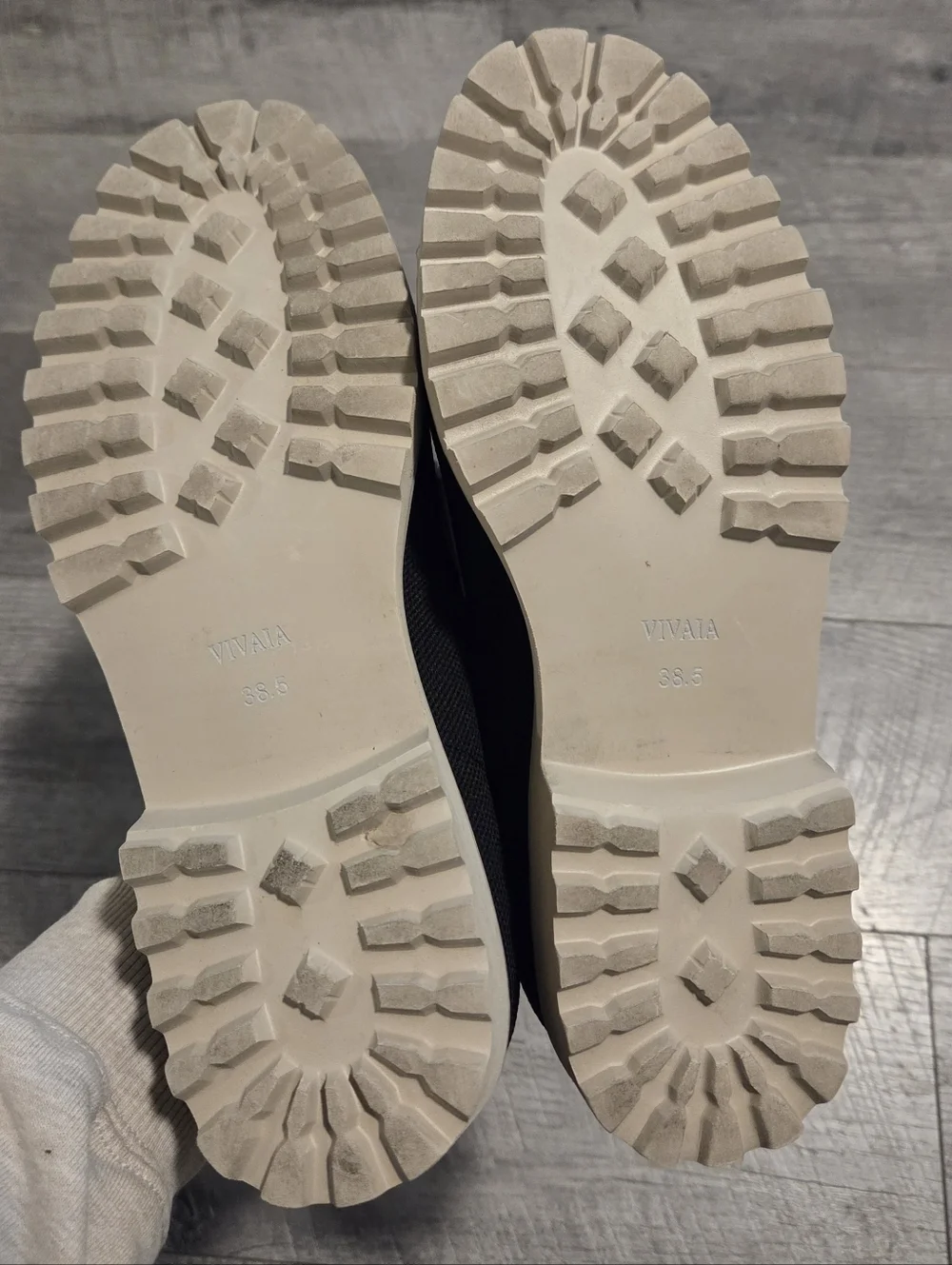 Vivaia - Round-Toe Platform Chunky Heel Loafers SIZE: 38.5